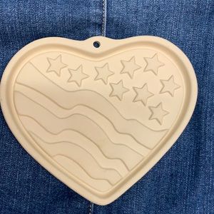 Pampered chef cooking mold